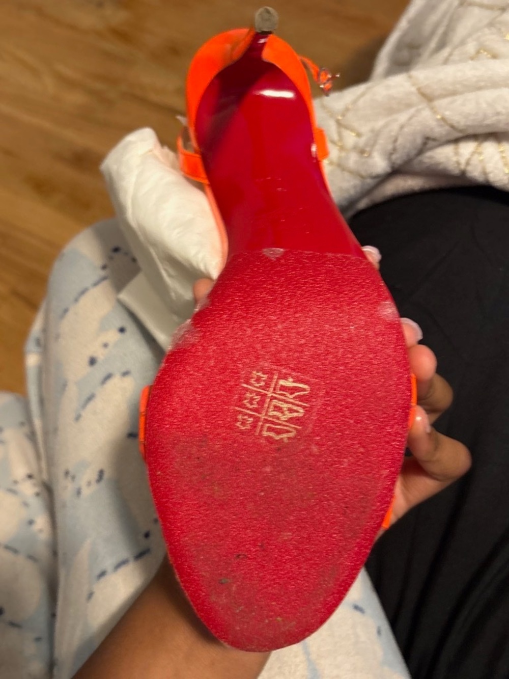 Neon red bottoms - Picture 2 of 2